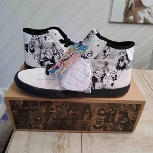 VANS THE LIZZIE PRETTY GUARDIAN SAILOR MOON SAILOR WHITE, SIZE US M12, W13.5